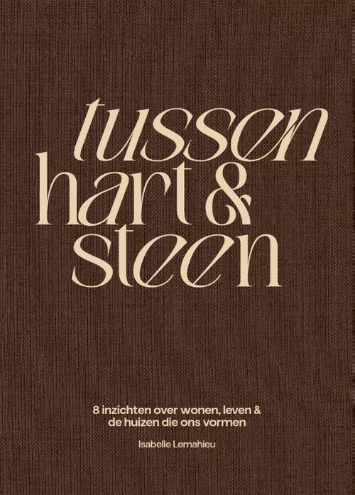 Tussen hart & steen -   (ISBN: 9789083439624)
